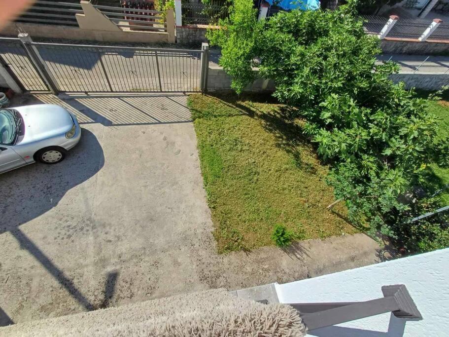 דירות פודגוריצה Cozy, Fully Equipped, Free Parking&Wifi, Quiet, 2Bd מראה חיצוני תמונה