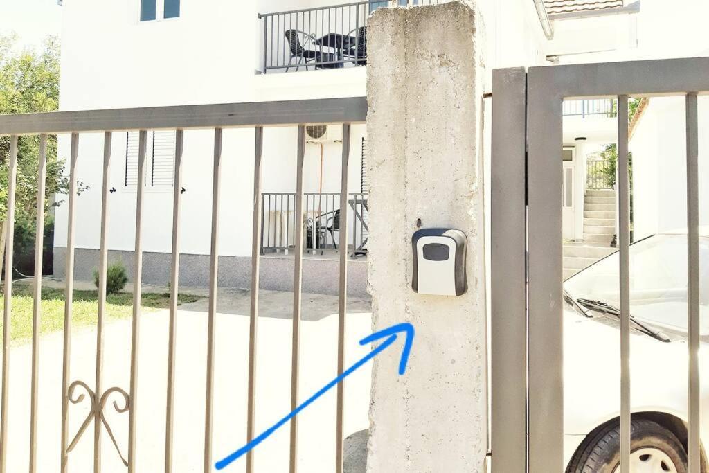 דירות פודגוריצה Cozy, Fully Equipped, Free Parking&Wifi, Quiet, 2Bd מראה חיצוני תמונה