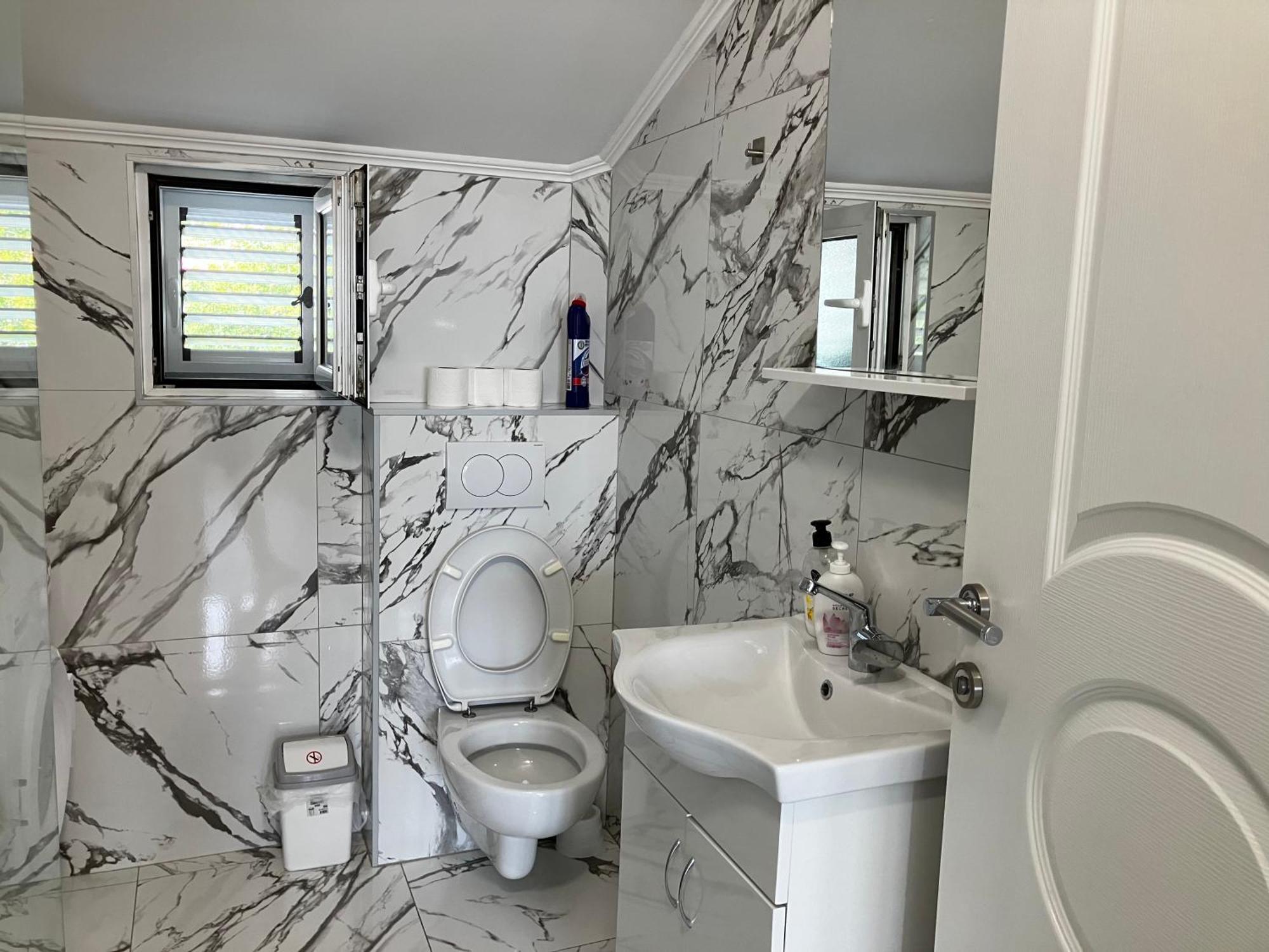 דירות פודגוריצה Cozy, Fully Equipped, Free Parking&Wifi, Quiet, 2Bd מראה חיצוני תמונה
