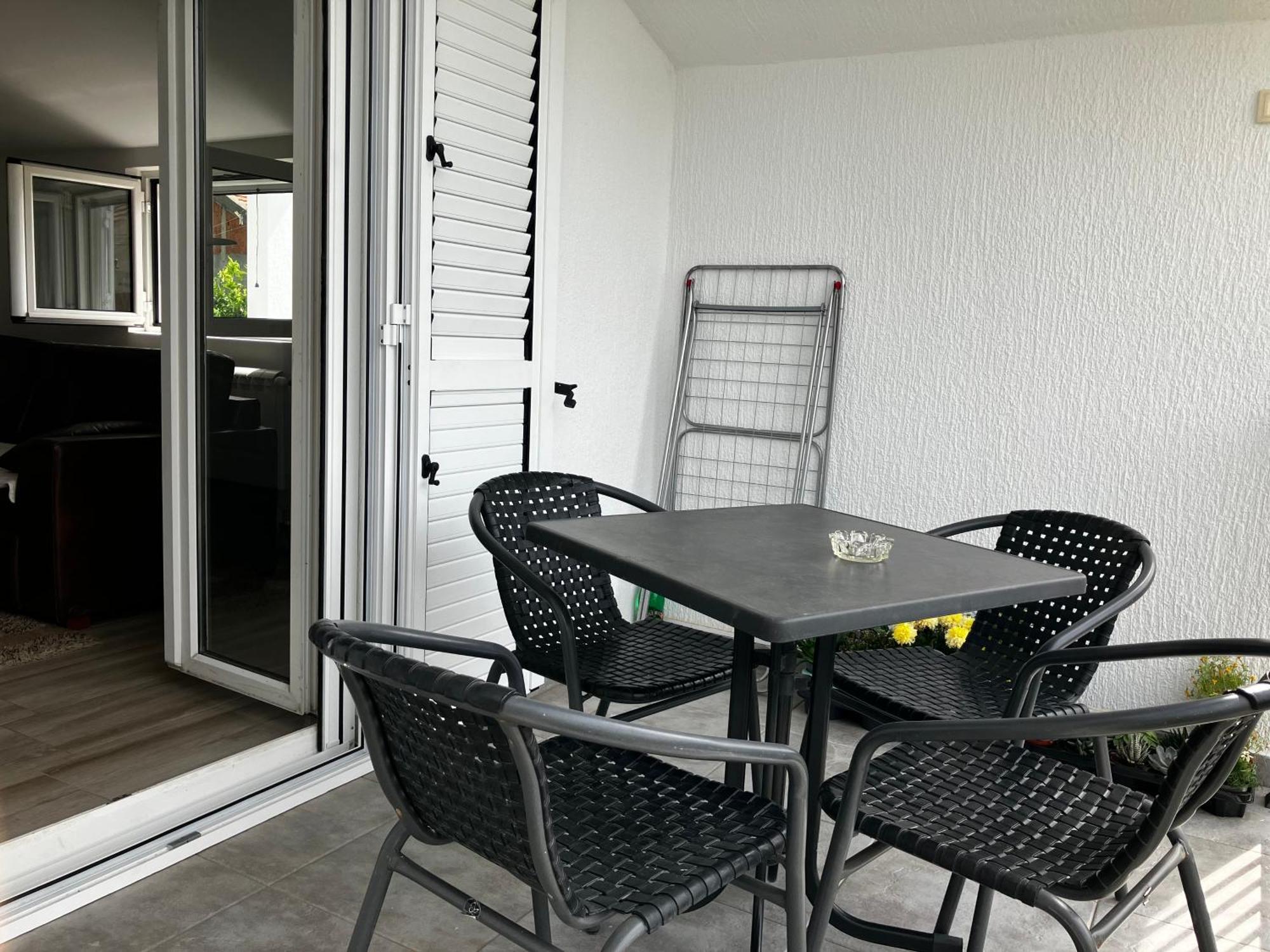 דירות פודגוריצה Cozy, Fully Equipped, Free Parking&Wifi, Quiet, 2Bd מראה חיצוני תמונה