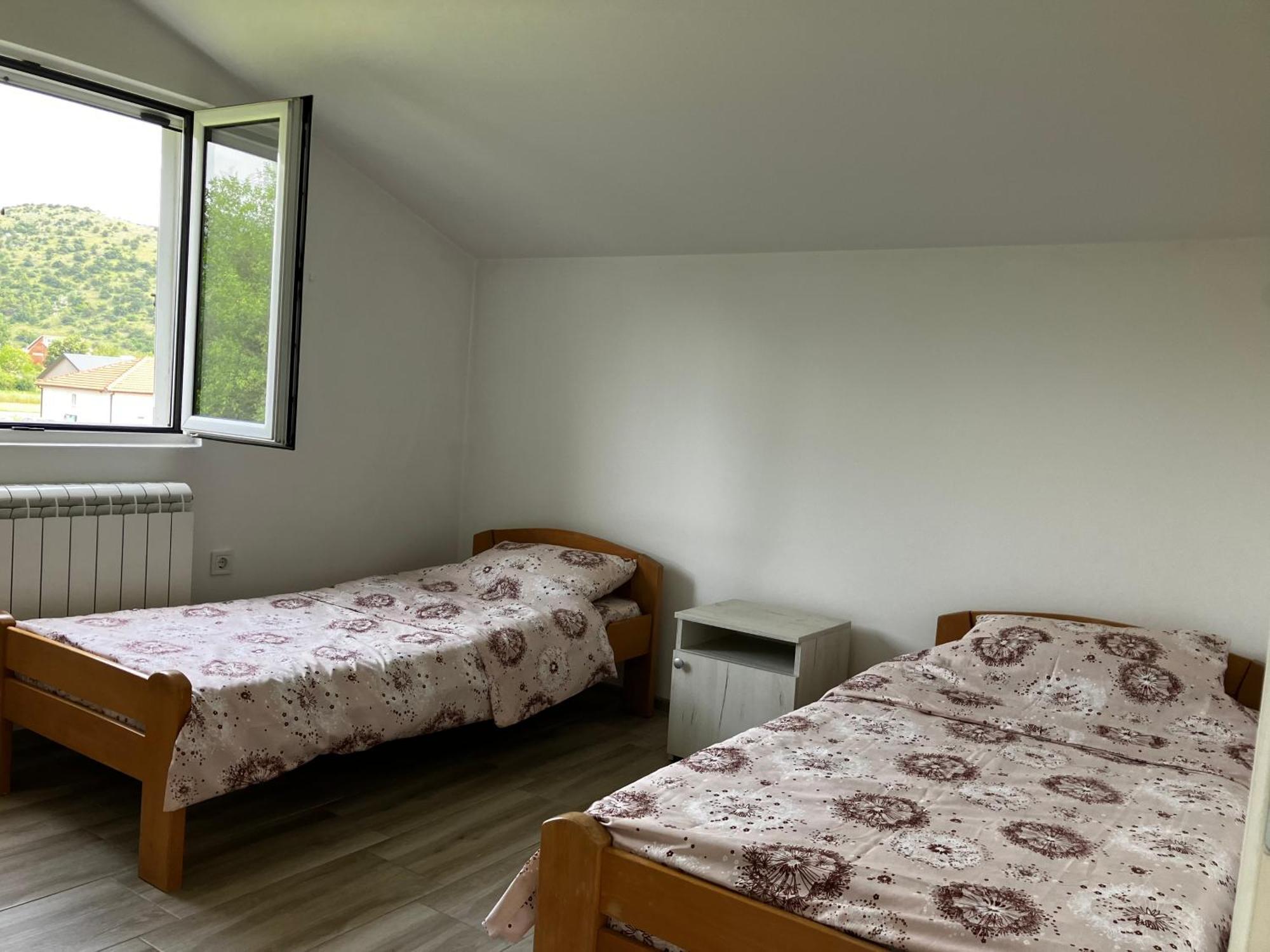 דירות פודגוריצה Cozy, Fully Equipped, Free Parking&Wifi, Quiet, 2Bd מראה חיצוני תמונה